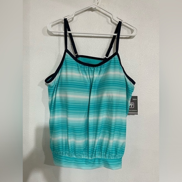 Free tech size 1X NWT aqua blue tankini top - Picture 1 of 3